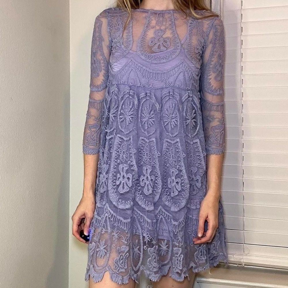 Purple lace dress - Picture 5 of 8